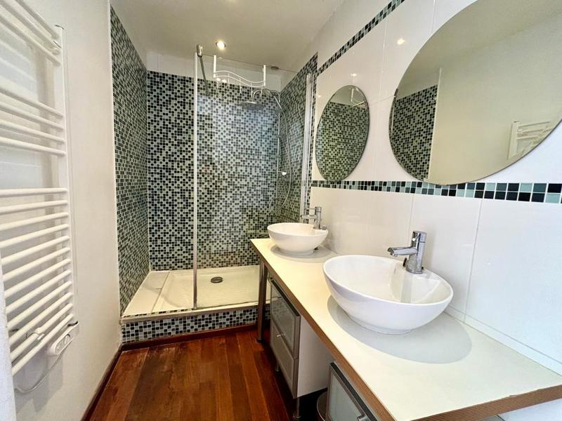 Appartement - 84 m² - 3 pièces