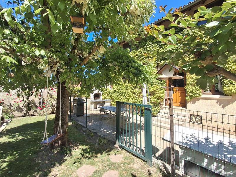 Maison - 260 m² - 6 pièces