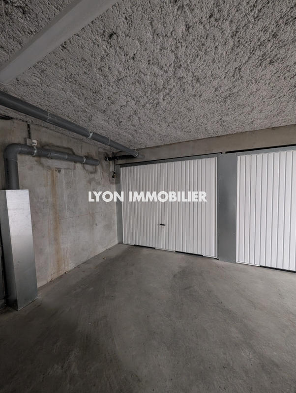 Parking / Garage - 13 m²