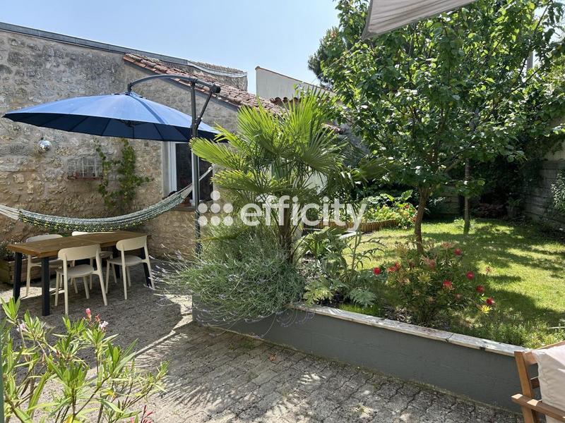 Maison de bourg - 136 m² - 6 pièces