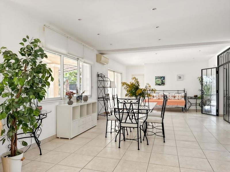 Maison - 192 m² - 6 pièces