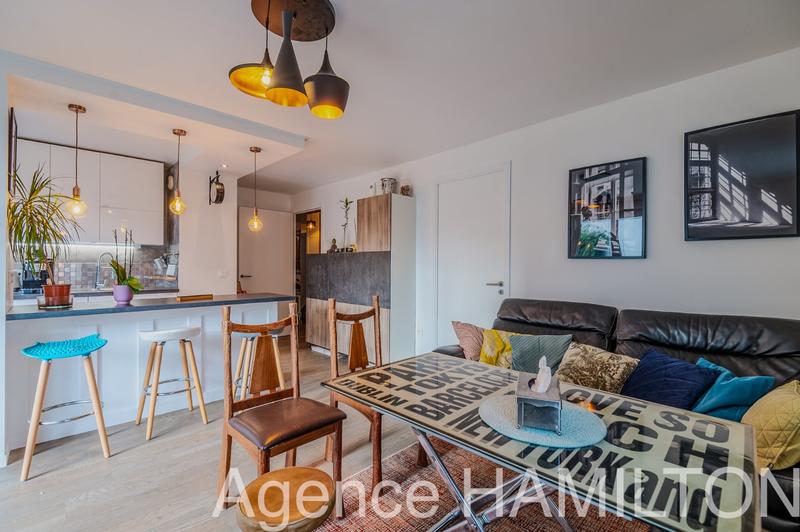 Appartement sur toit - 77 m² - 4 pièces