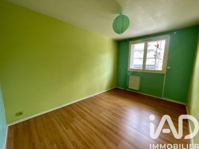 Appartement - 100 m² - 5 pièces