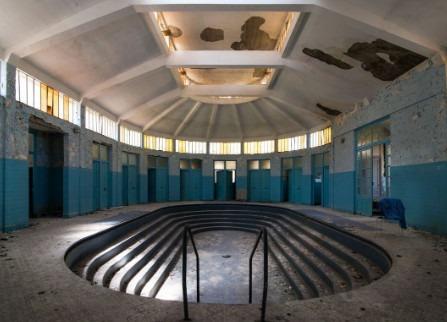 Maison - 5 000 m² - 50 pièces