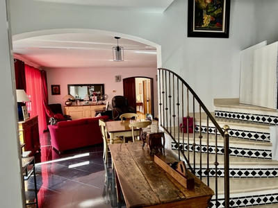 Maison - 194 m² - 7 pièces