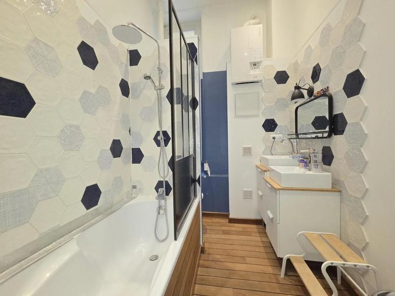 Appartement - 165 m² - 6 pièces