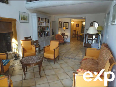 Mas - 197 m² - 12 pièces