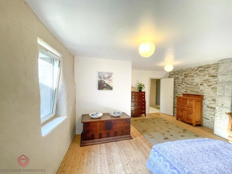 Maison de village - 289 m² - 9 pièces