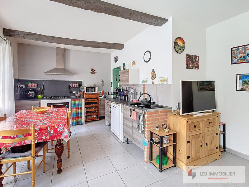 Maison - 180 m² - 8 pièces
