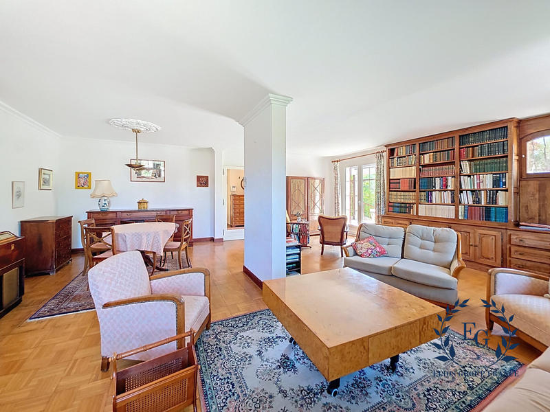 Maison - 159 m² - 6 pièces