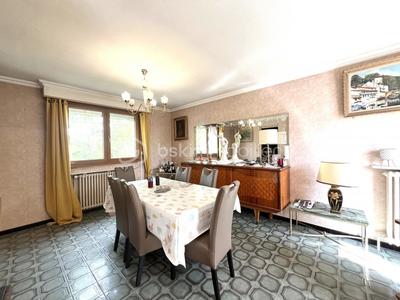 Maison - 132 m² - 5 pièces