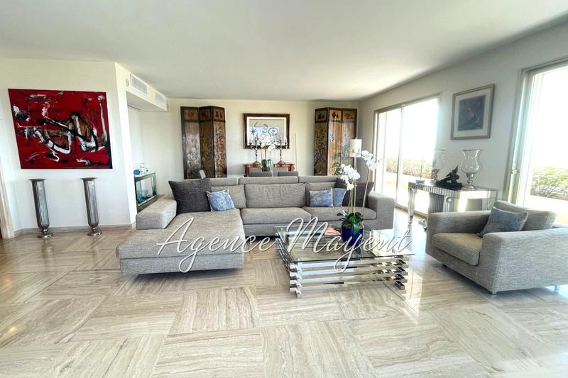 Appartement - 163 m² - 5 pièces