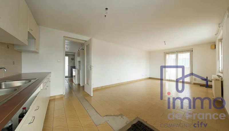 Maison - 222 m² - 8 pièces