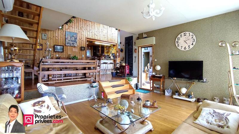 Maison - 185 m² - 7 pièces