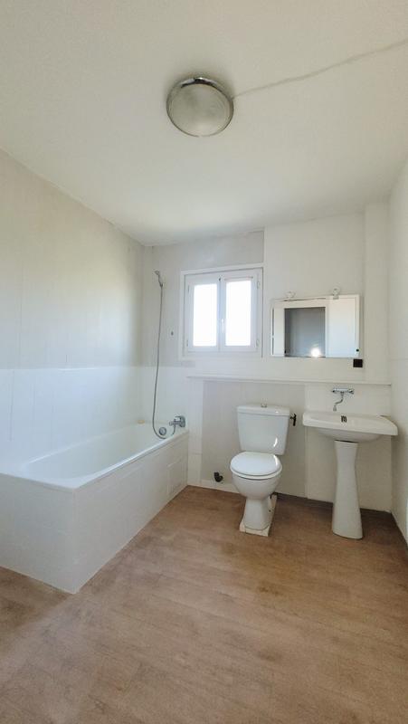 Villa - 90 m² - 4 pièces