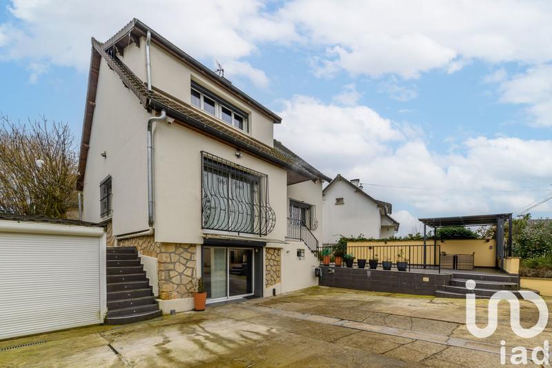 Maison - 172 m² - 8 pièces