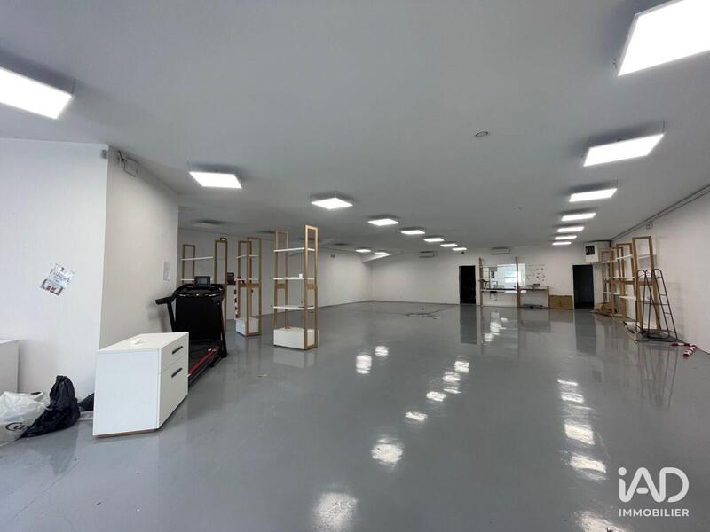 Local commercial - 292 m²