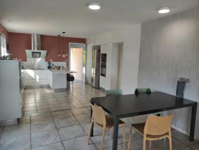 Villa - 220 m² - 7 pièces