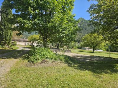 Appartement - 700 m² - 20 pièces