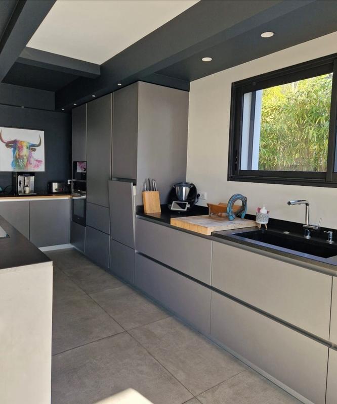 Maison - 336 m² - 9 pièces