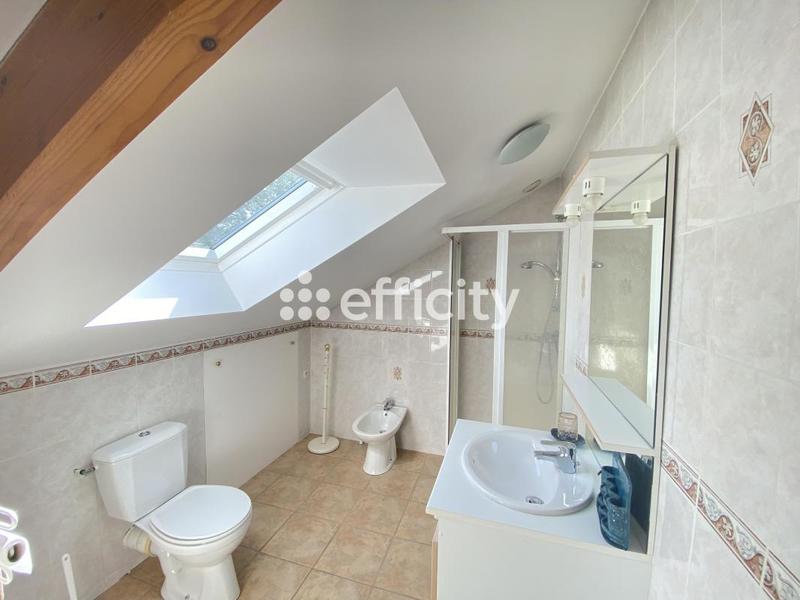 Maison - 395 m² - 13 pièces