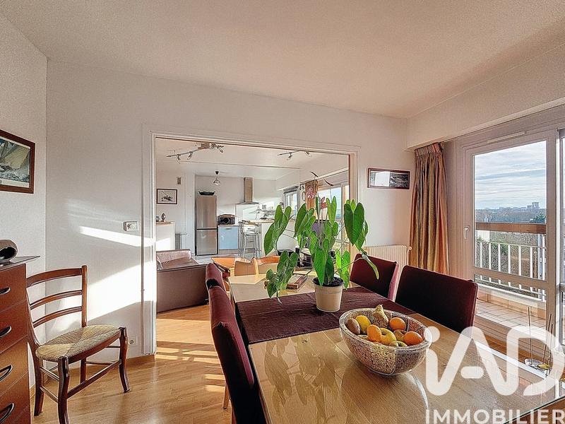 Appartement - 95 m² - 5 pièces