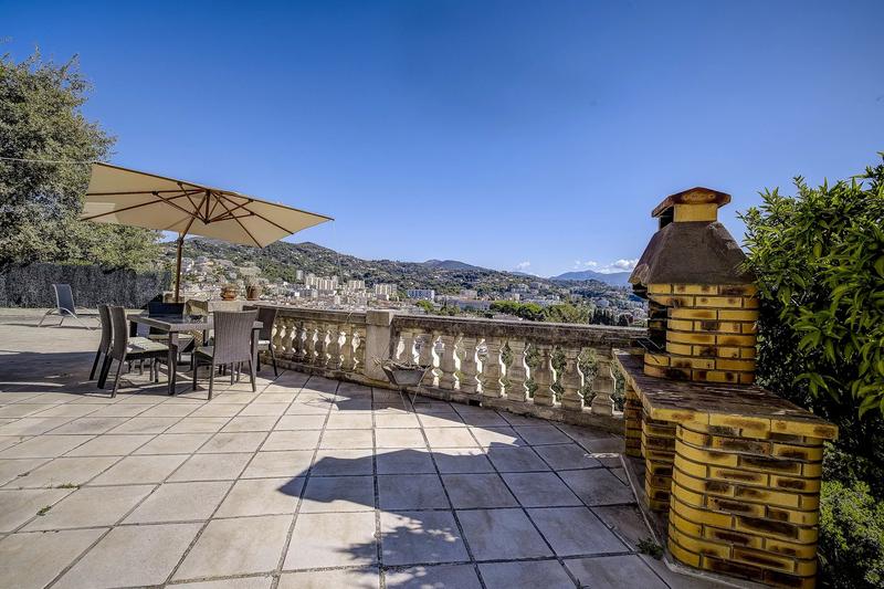 Maison - 141 m² - 3 pièces