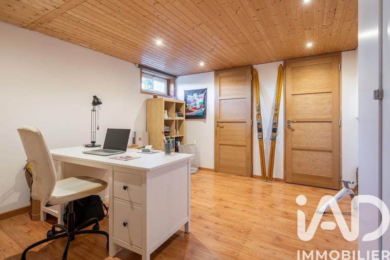 Maison - 210 m² - 7 pièces