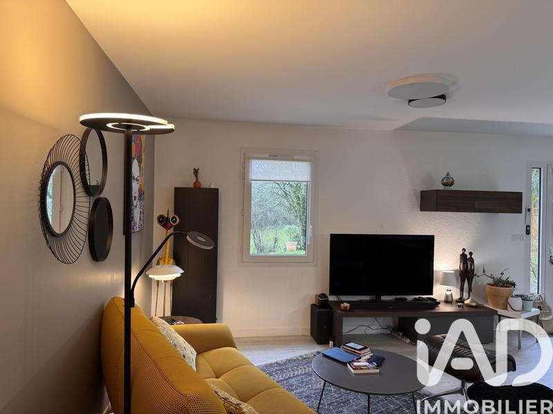 Maison - 85 m² - 5 pièces