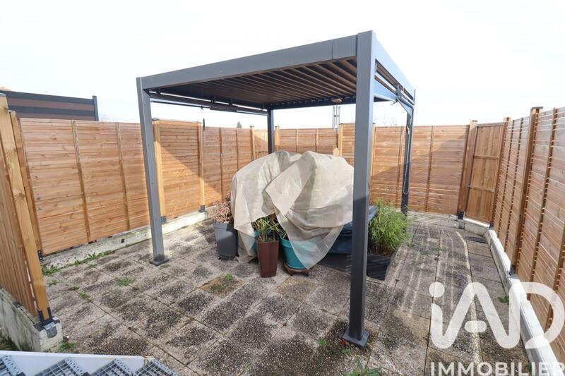 Maison - 90 m² - 5 pièces