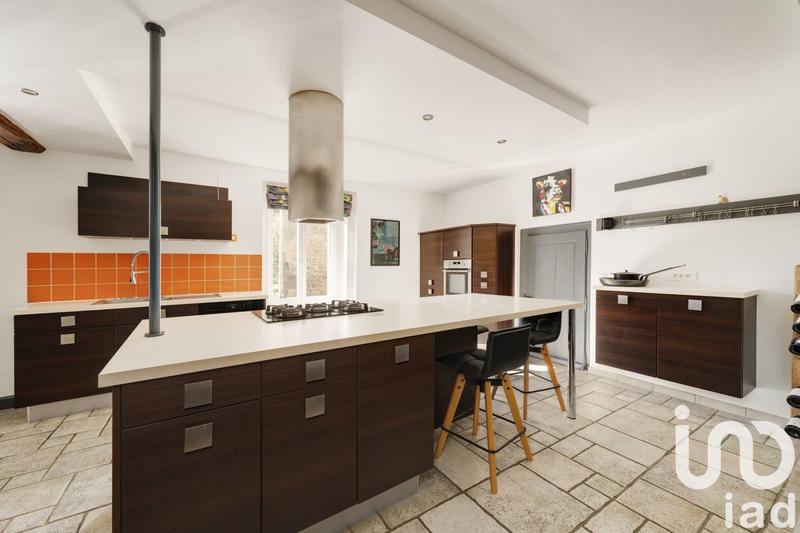 Maison - 296 m² - 10 pièces