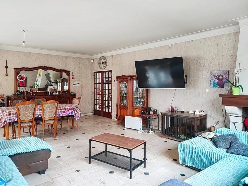 Maison - 252 m² - 7 pièces