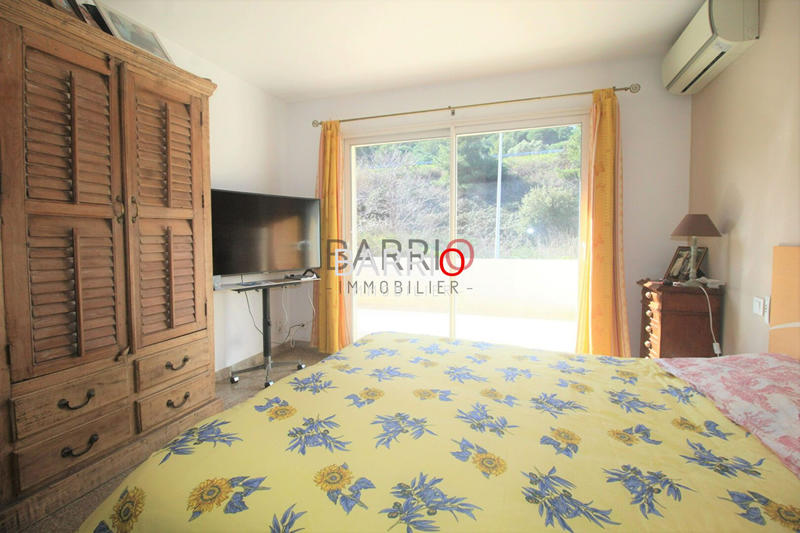 Maison - 360 m² - 10 pièces