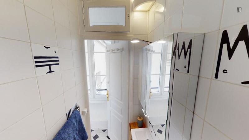 Chambre - 11 m² - 6 pièces