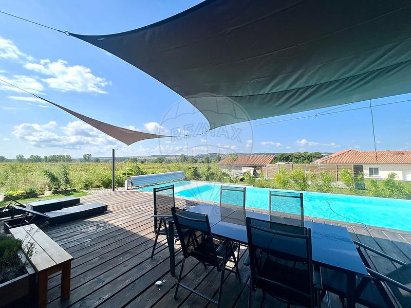 Maison - 165 m² - 5 pièces