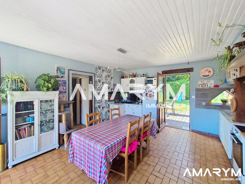 Maison traditionnelle - 143 m² - 8 pièces