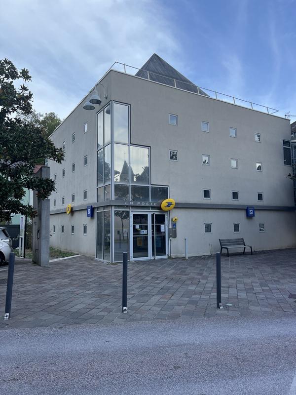 Local commercial - 259 m²