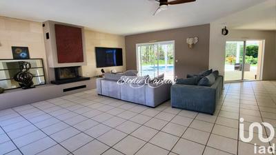 Maison - 210 m² - 7 pièces