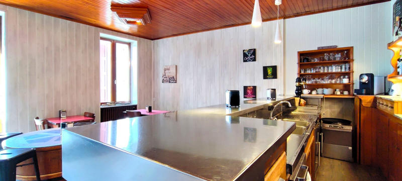 Maison ancienne - 360 m² - 9 pièces