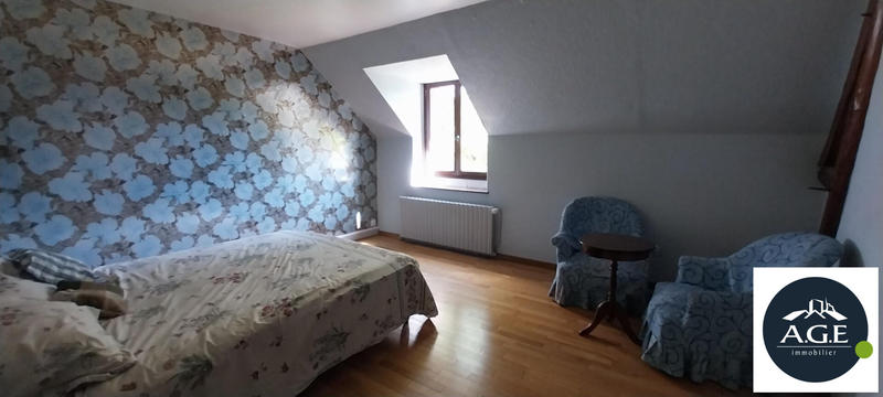 Maison - 194 m² - 10 pièces