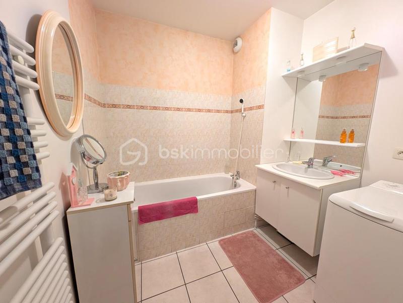 Appartement - 64 m² - 3 pièces