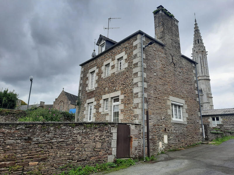 Maison - 94 m² - 5 pièces