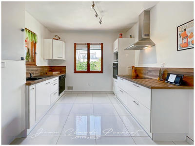 Maison - 140 m² - 6 pièces