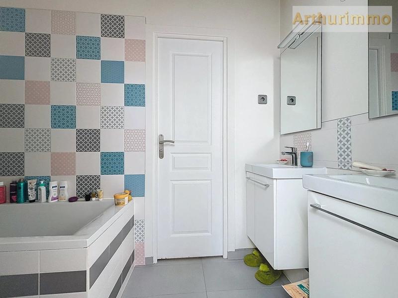 Maison - 128 m² - 7 pièces