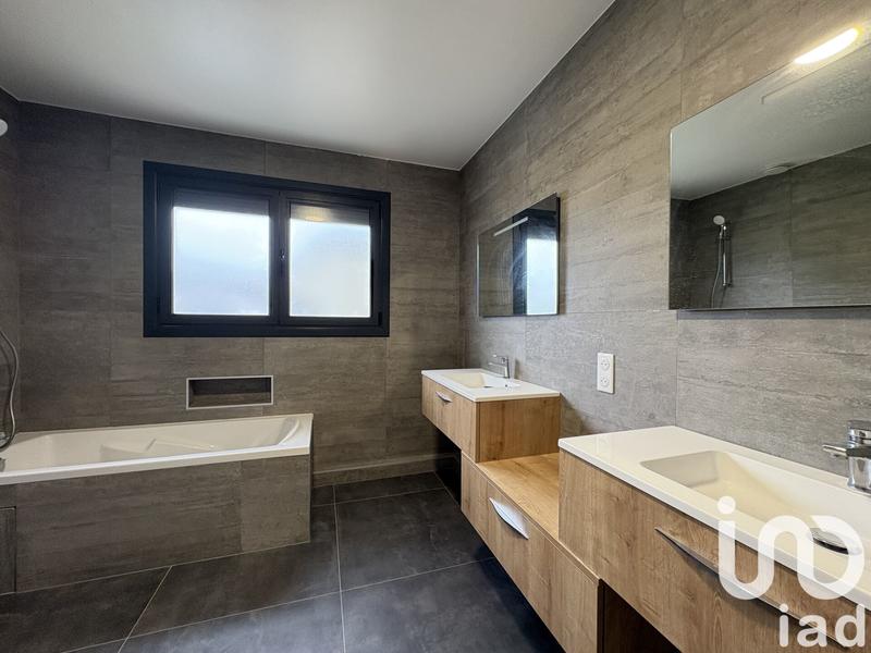 Maison - 151 m² - 4 pièces