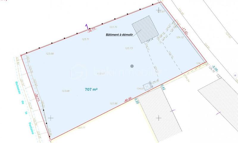 Terrain constructible - 707 m²