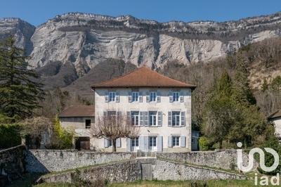 Maison - 500 m² - 18 pièces