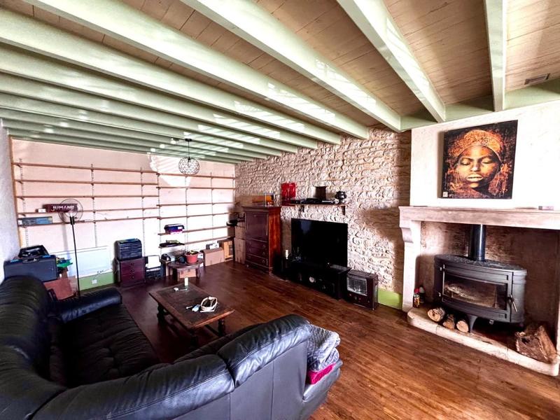 Maison - 228 m² - 10 pièces