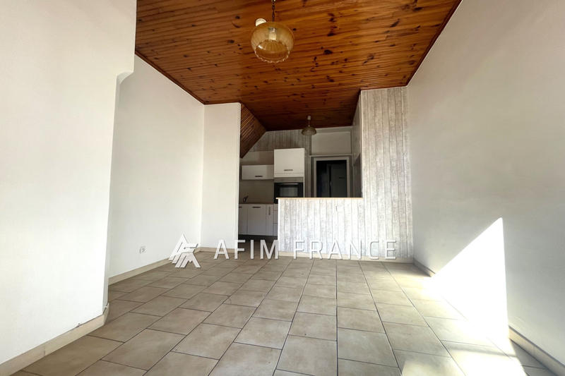 Maison - 212 m² - 7 pièces