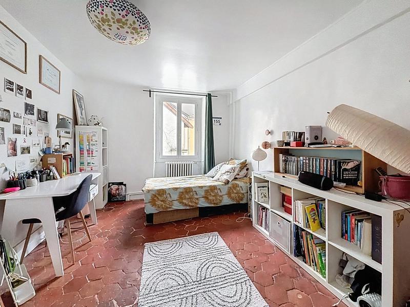 Maison - 165 m² - 9 pièces